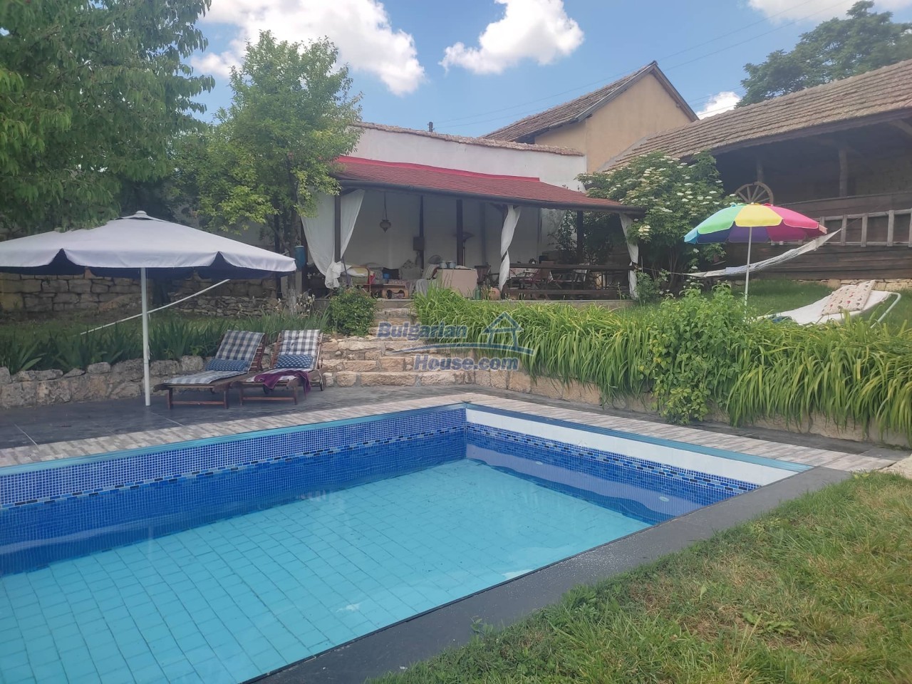 Foto 10 von 12 — AUTHENTIC BULGARIAN HOUSE with a swimming pool!