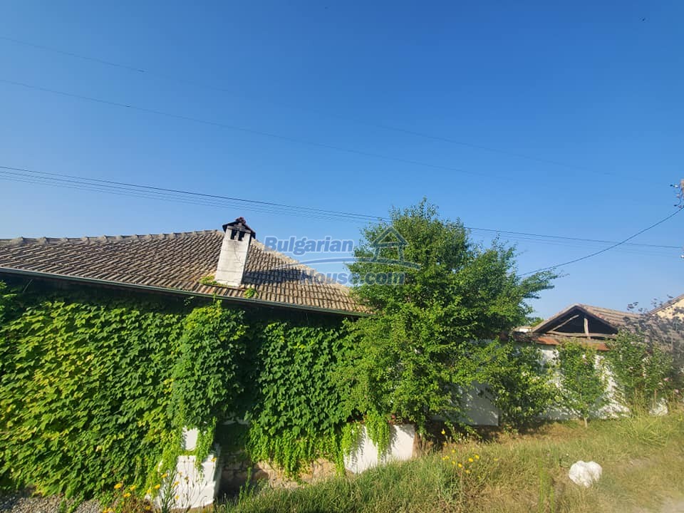 Foto 7 von 12 — AUTHENTIC BULGARIAN HOUSE with a swimming pool!