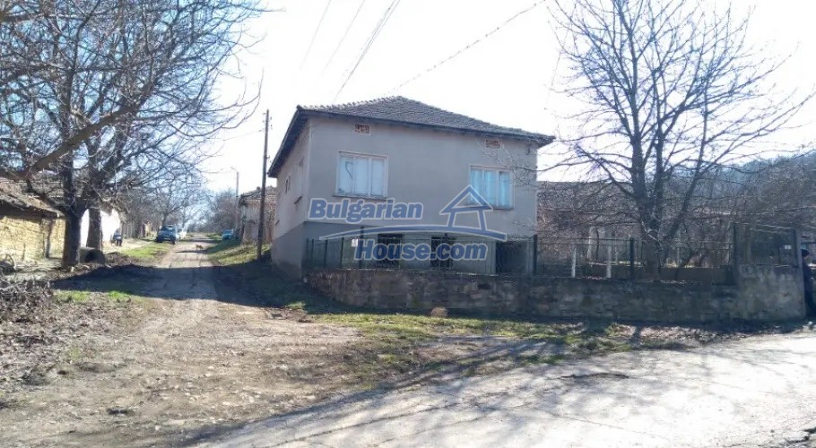 Foto 2 von 12 — Nice rural house 27 km from Popovo and 40 km from Danube