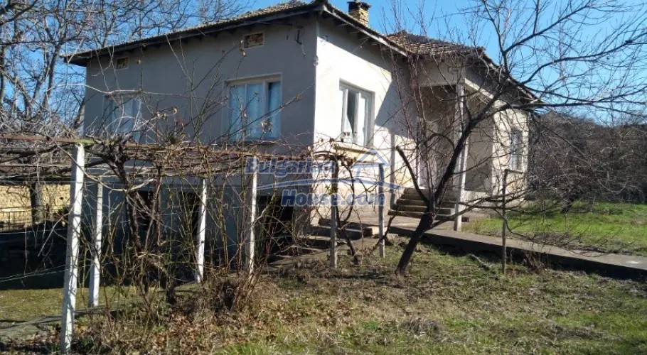 Foto 1 von 12 — Nice rural house 27 km from Popovo and 40 km from Danube