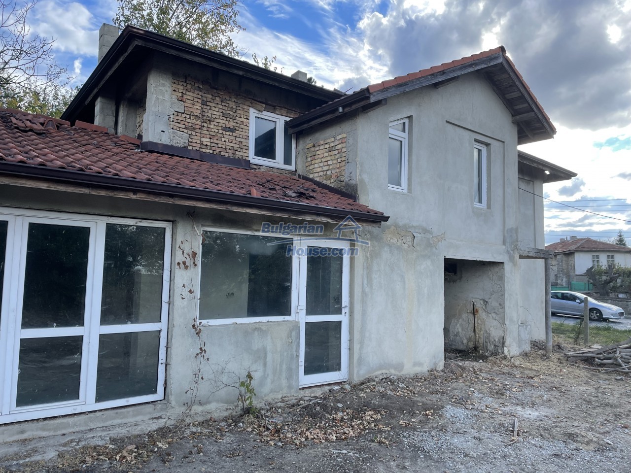 Foto 1 von 11 — Lovely Village House whit big yard only 15min. to VARNA