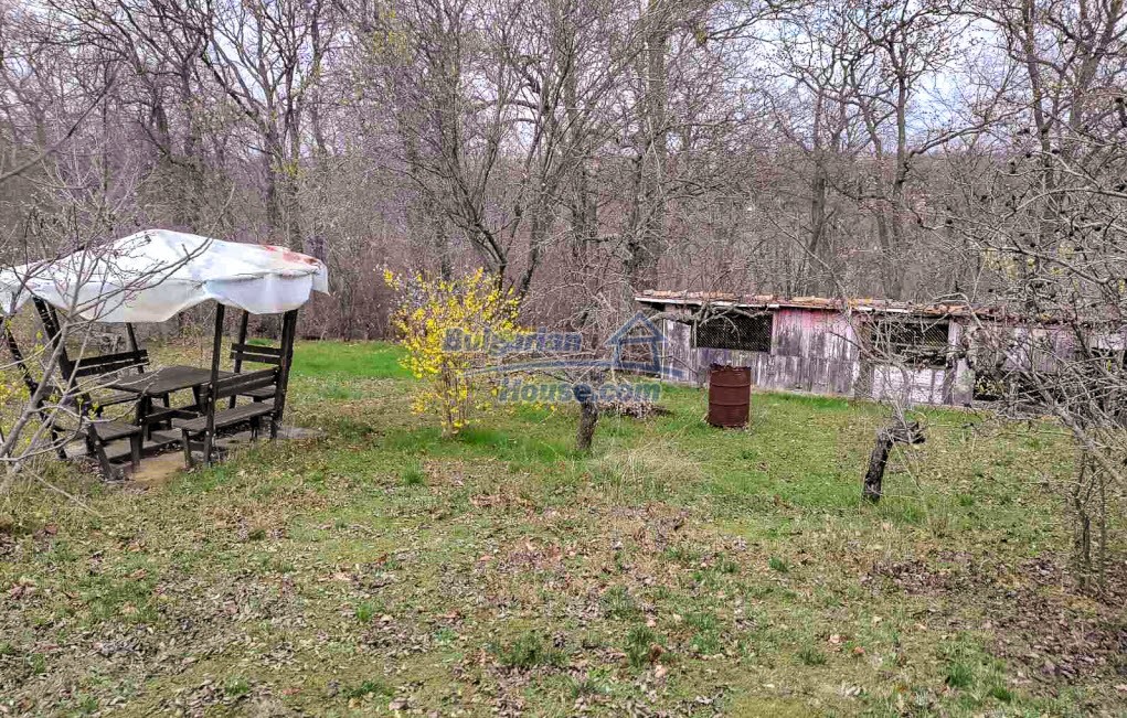Foto 3 von 12 — A unique three-floor house with a nice garden in VARNA