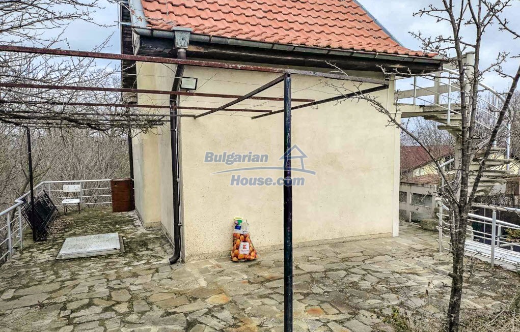 Foto 10 von 12 — A unique three-floor house with a nice garden in VARNA