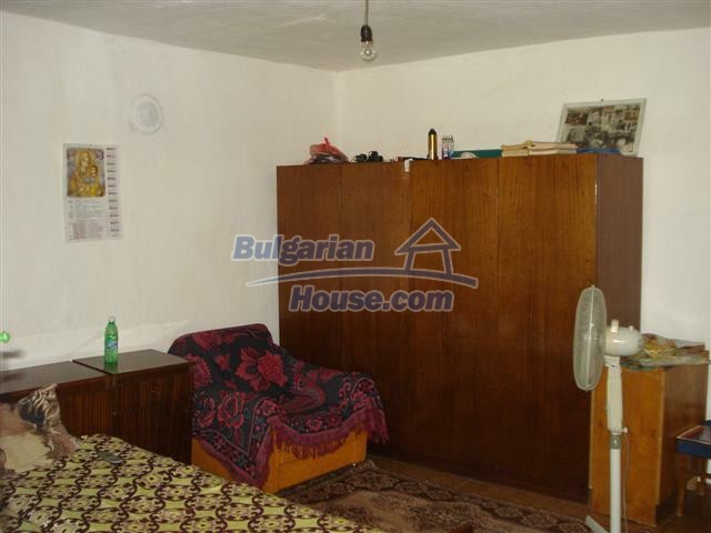 Foto 12 von 12 — CHEAP Two storey rural Bulgarian property 15 km from Elhovo
