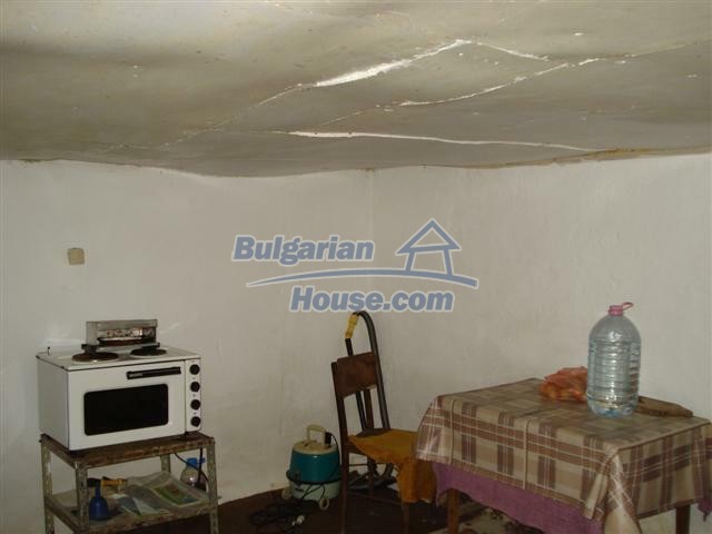 Foto 9 von 12 — CHEAP Two storey rural Bulgarian property 15 km from Elhovo