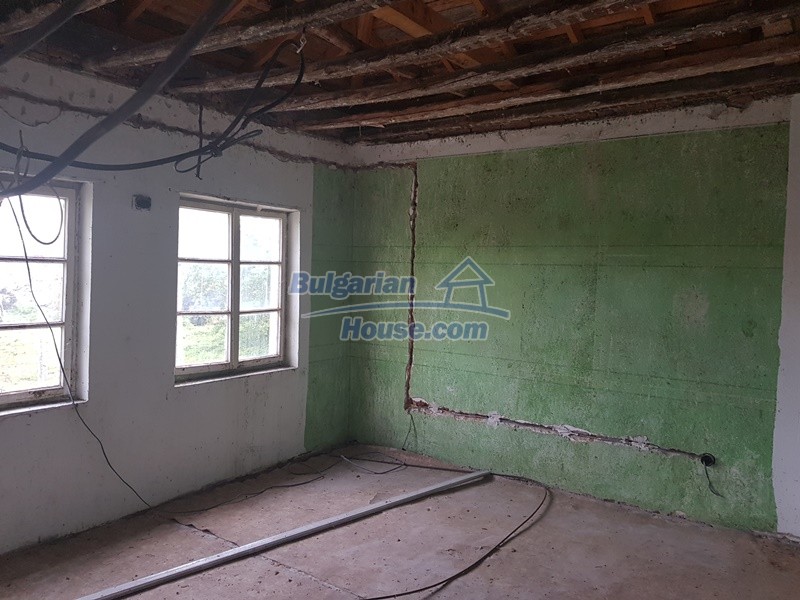 Foto 11 von 12 — Rural Bulgarian property 46 km from Stara Zagora with big garden