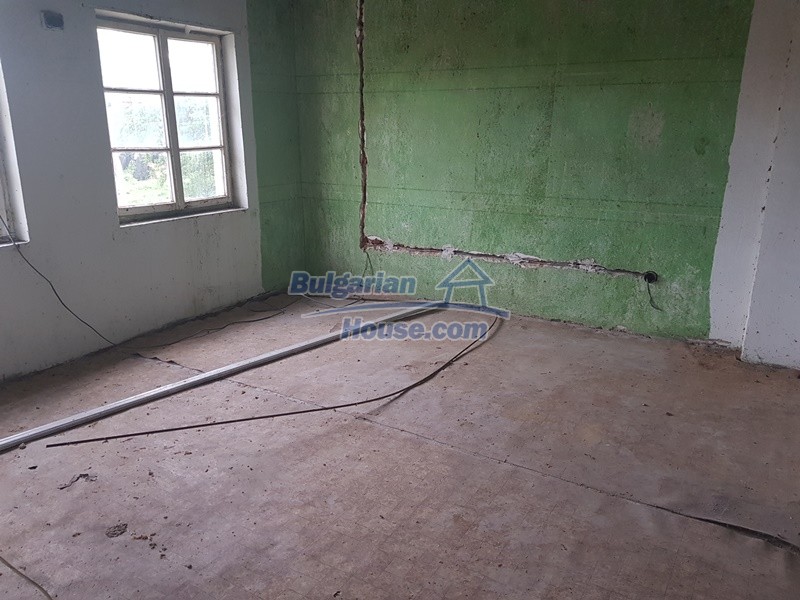 Foto 12 von 12 — Rural Bulgarian property 46 km from Stara Zagora with big garden