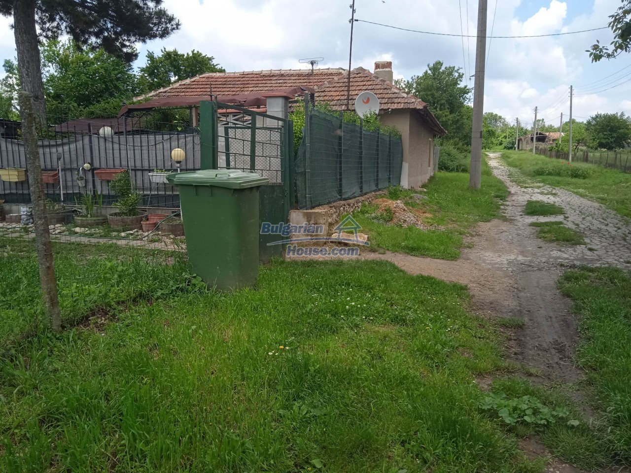 Foto 5 von 12 — Renovated property for sale in the village of Chernook Provadia