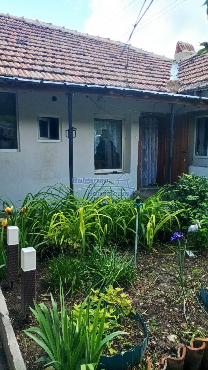 Foto 10 von 12 — Renovated property for sale in the village of Chernook Provadia