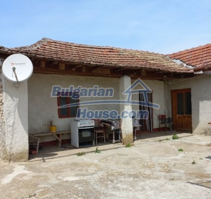 Foto 5 von 12 — OLD HOUSE WHIT BIG yard ONLY 8 km from the sea