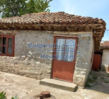 Foto 4 von 12 — OLD HOUSE WHIT BIG yard ONLY 8 km from the sea