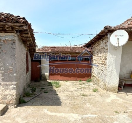 Foto 3 von 12 — OLD HOUSE WHIT BIG yard ONLY 8 km from the sea