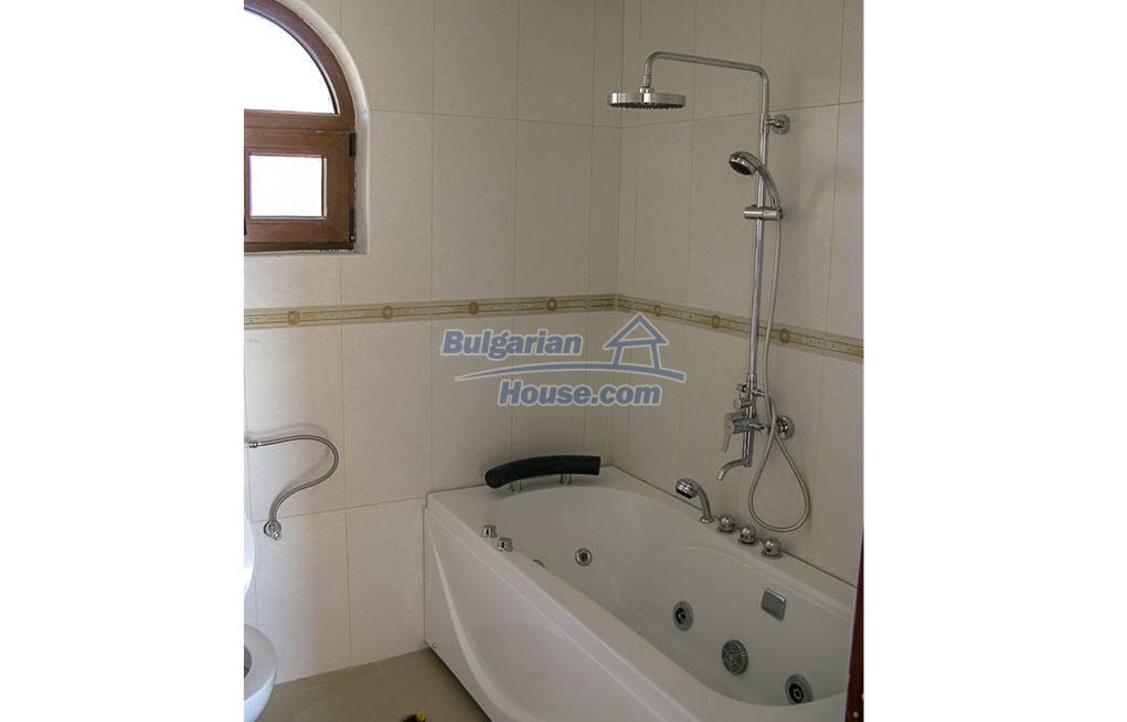 Foto 12 von 12 — Two-storey house with pool and SEA PANORAMIC- near ALbena