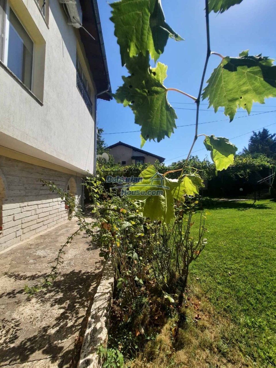 Foto 12 von 12 — Three-story elegant house + apartment in Balchik