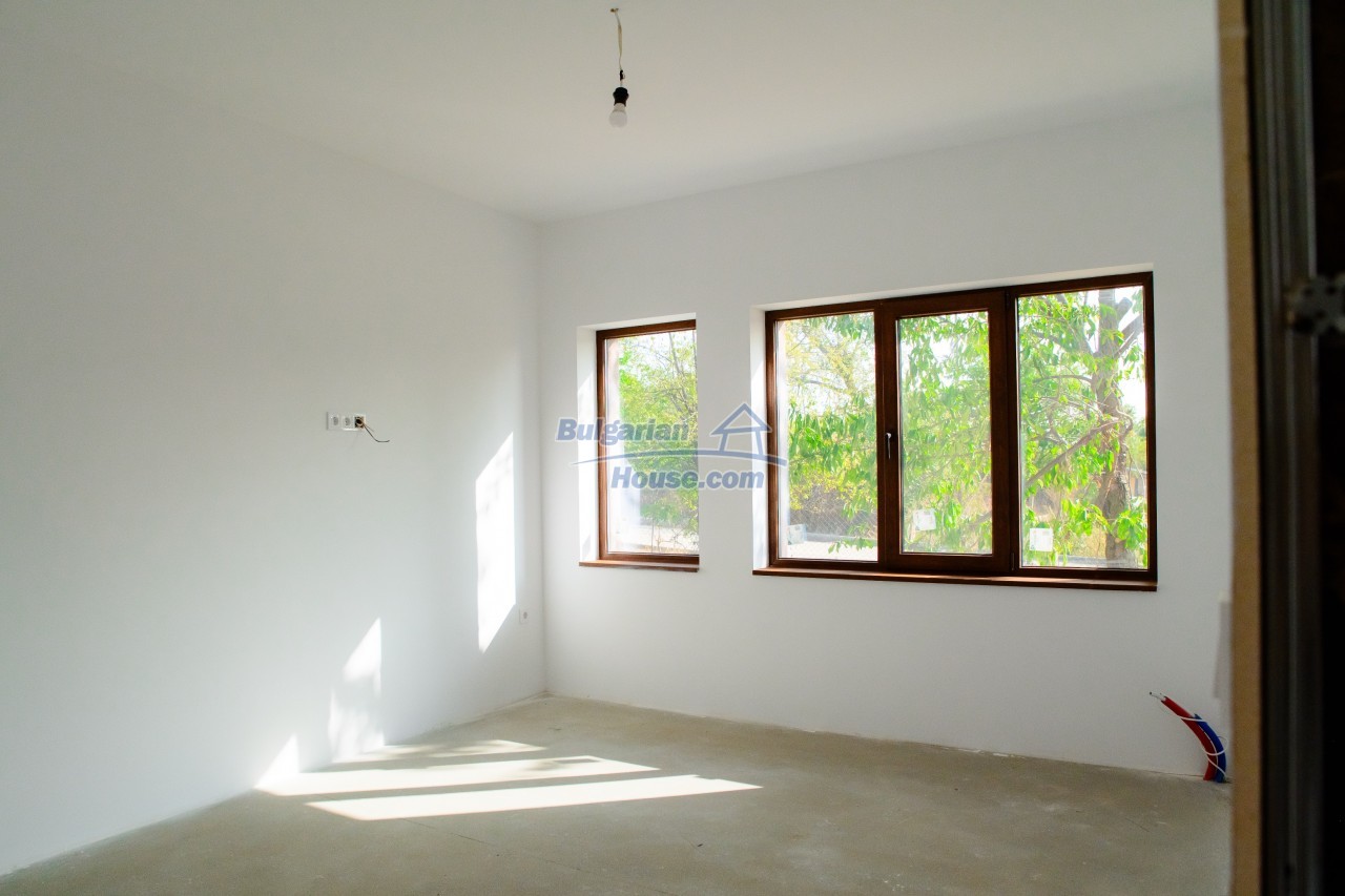 Foto 12 von 12 — New two-story elegant house 20 km from Varna