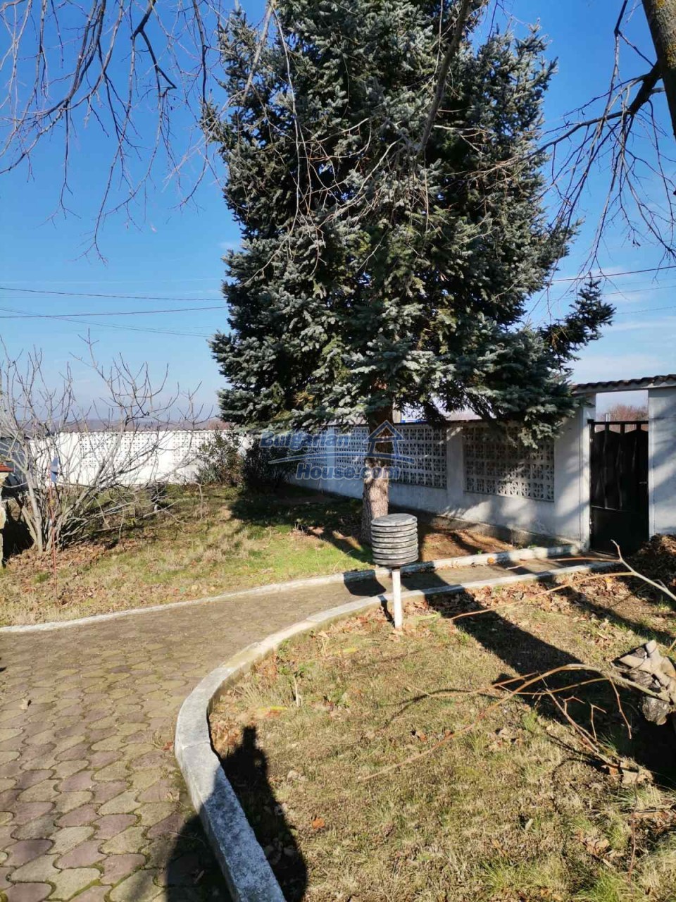 Foto 10 von 12 — Spacious big furnished house near Varna