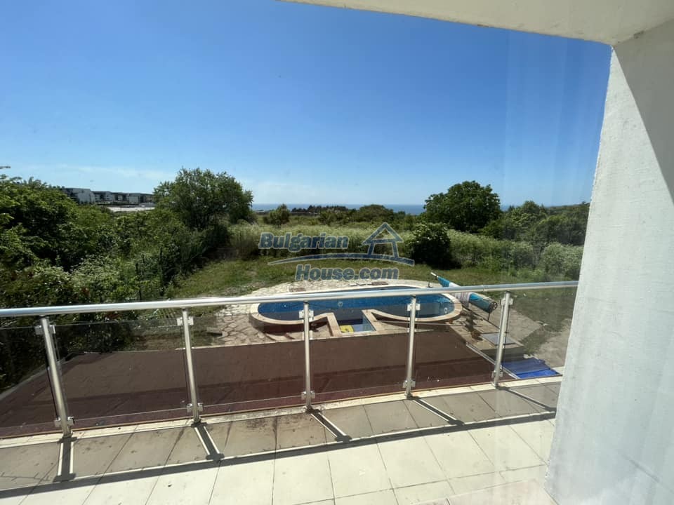 Foto 5 von 12 — Three-storey furnished house with pool and SEA VIEW