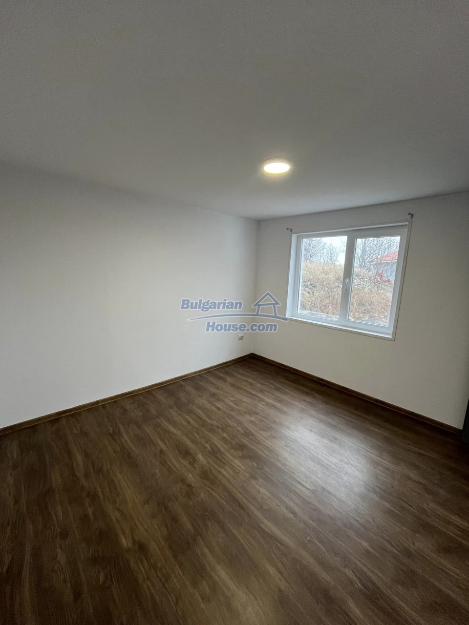 Foto 8 von 12 — Renovated one-story house 14 km from the center of Varna