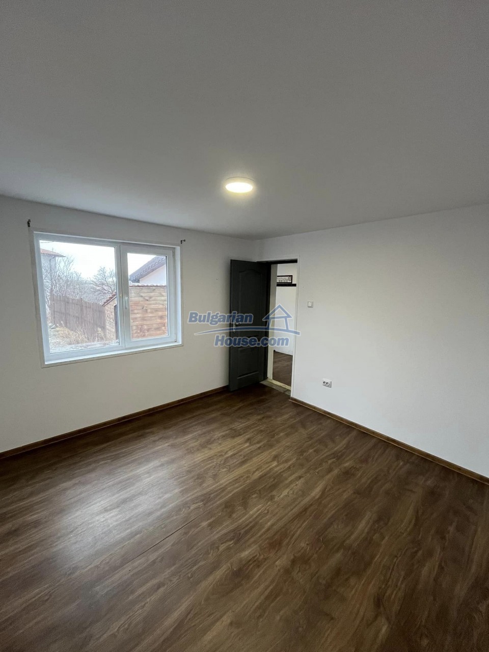 Foto 7 von 12 — Renovated one-story house 14 km from the center of Varna
