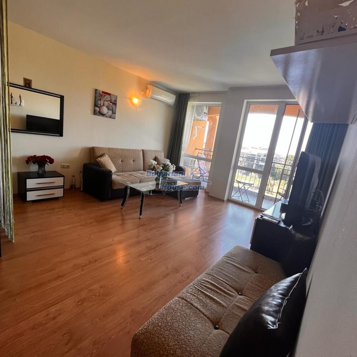 Foto 9 von 12 — Cozy furnished tudio apartment in Chateau Aheloy 1