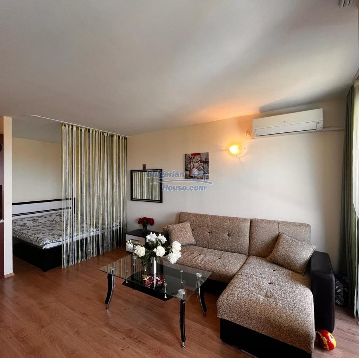 Foto 8 von 12 — Cozy furnished tudio apartment in Chateau Aheloy 1