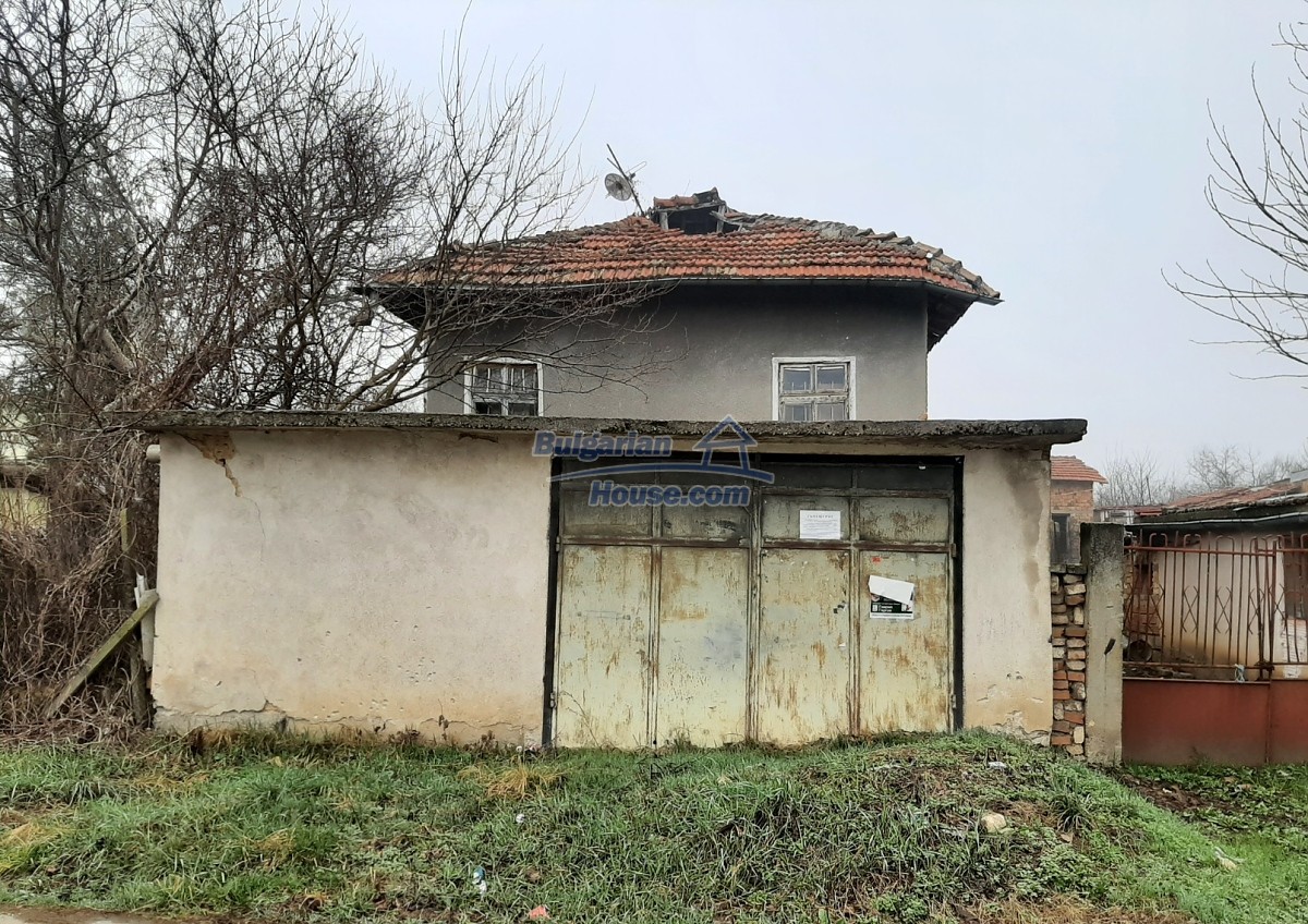 Foto 8 von 12 — Cheap house 20km to Vratsa close to river, hills and fields
