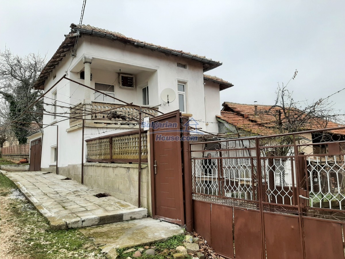 Foto 7 von 12 — House in Bulgaria Vratsa region close to forest lake and fields