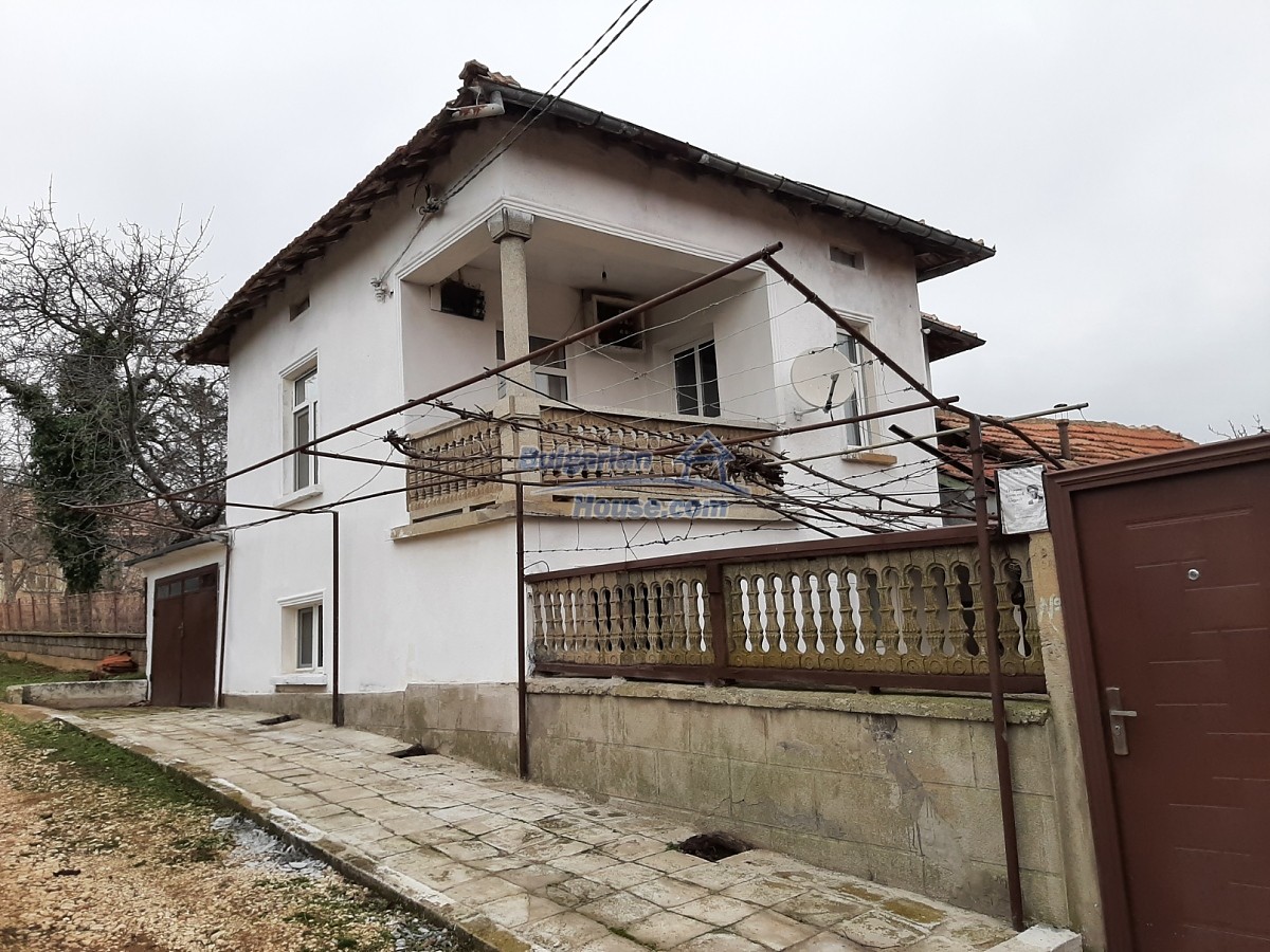 Foto 8 von 12 — House in Bulgaria Vratsa region close to forest lake and fields