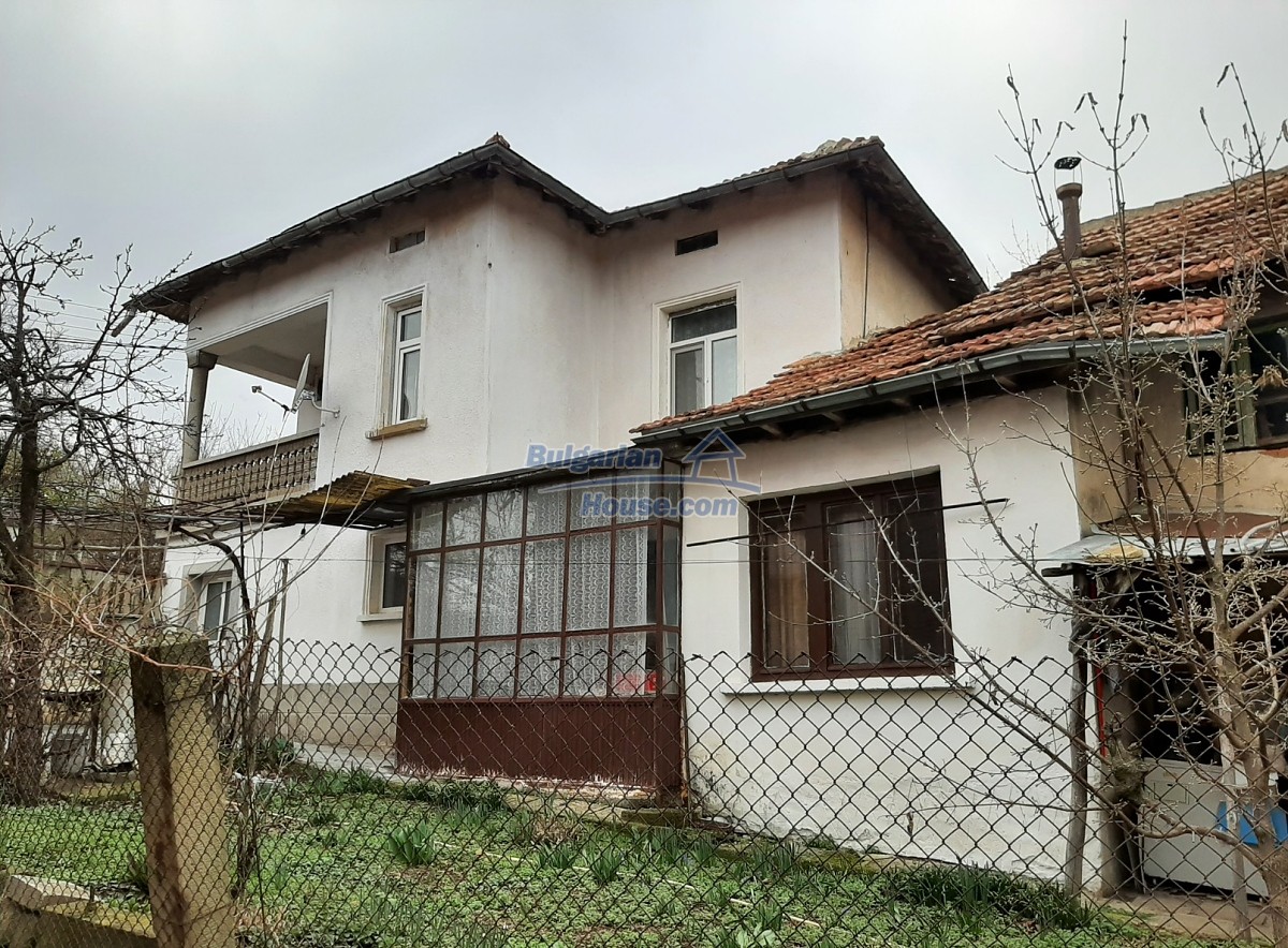 Foto 9 von 12 — House in Bulgaria Vratsa region close to forest lake and fields