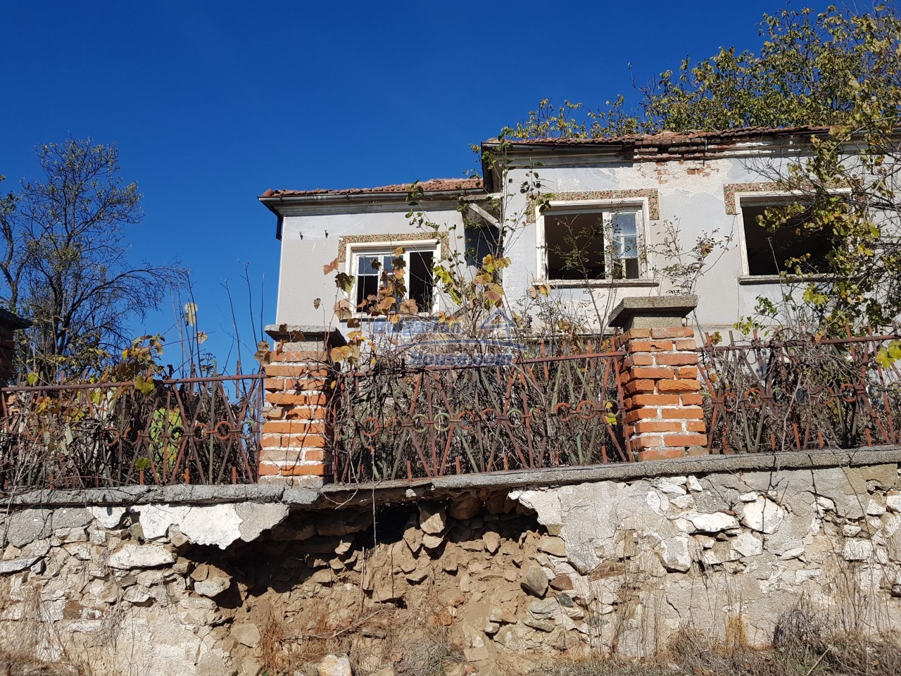 Foto 1 von 12 — CHEAP rural BULGARIAN house with beautiful views Haskovo