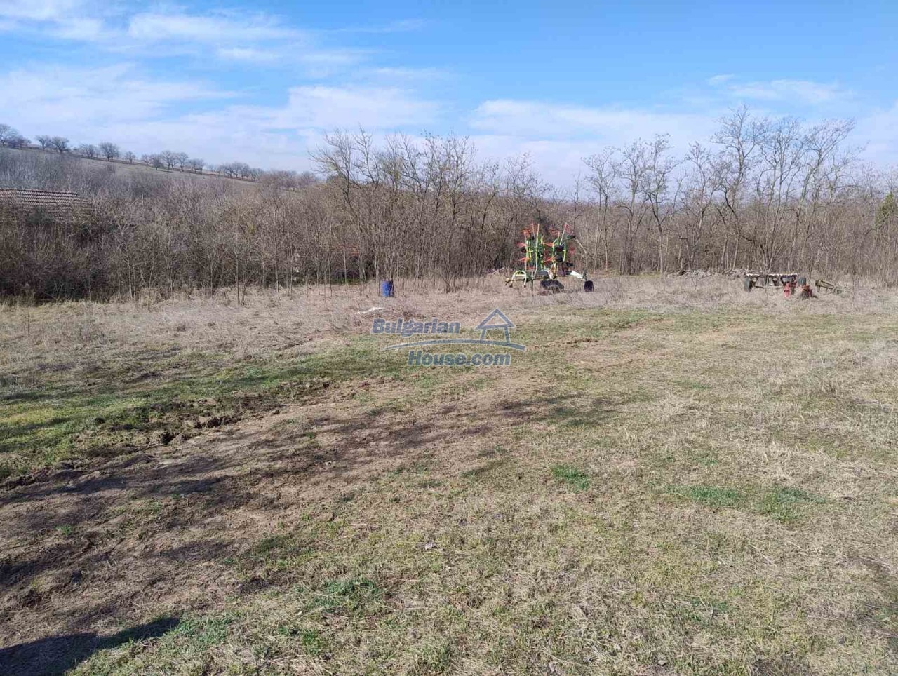 Foto 1 von 5 — Large plot of ​​land 10 km from Danube River