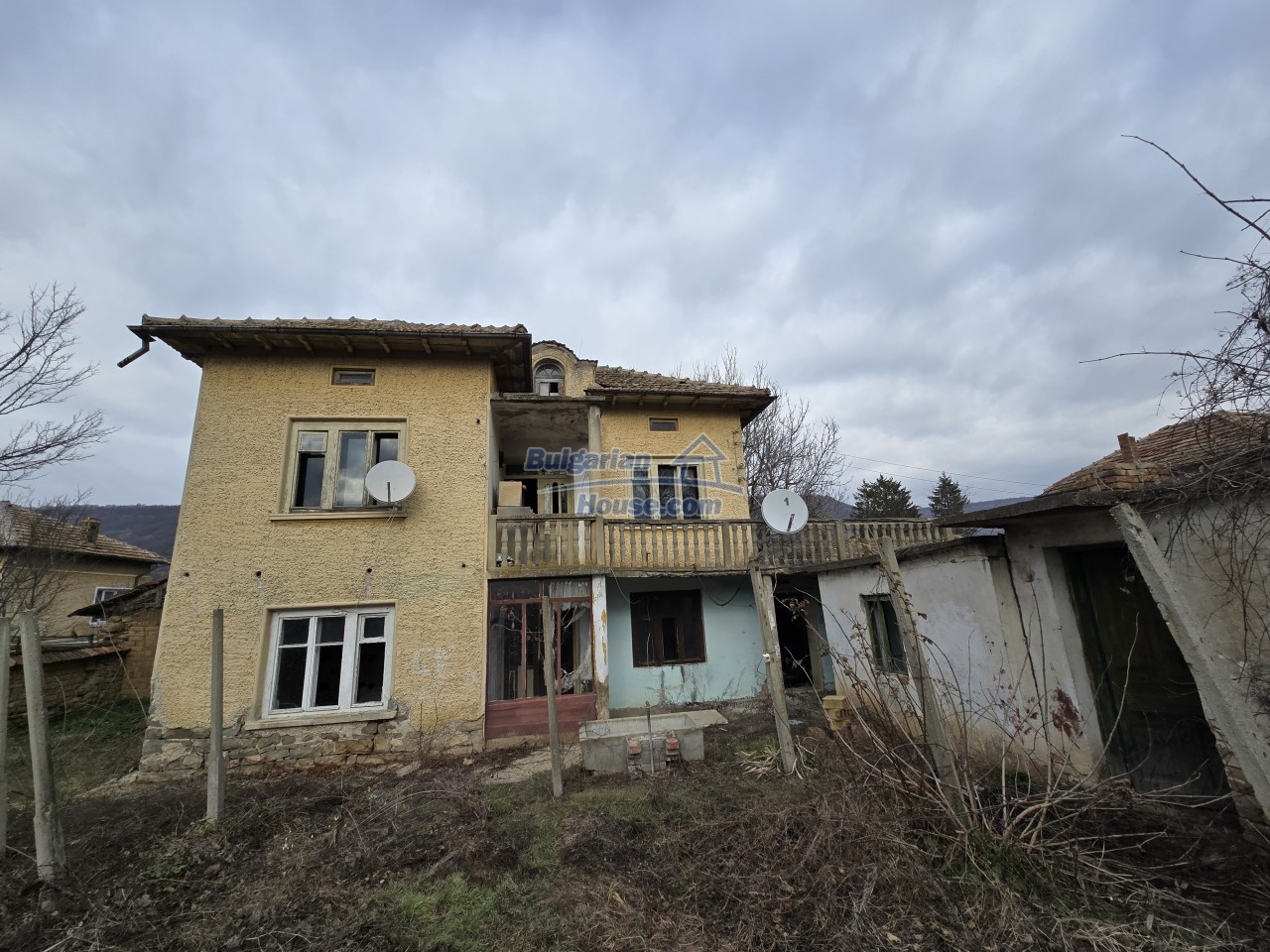Foto 5 von 12 — Cheap Bulgarian House 5 km from a lake 40 km to Veliko Tarnovo