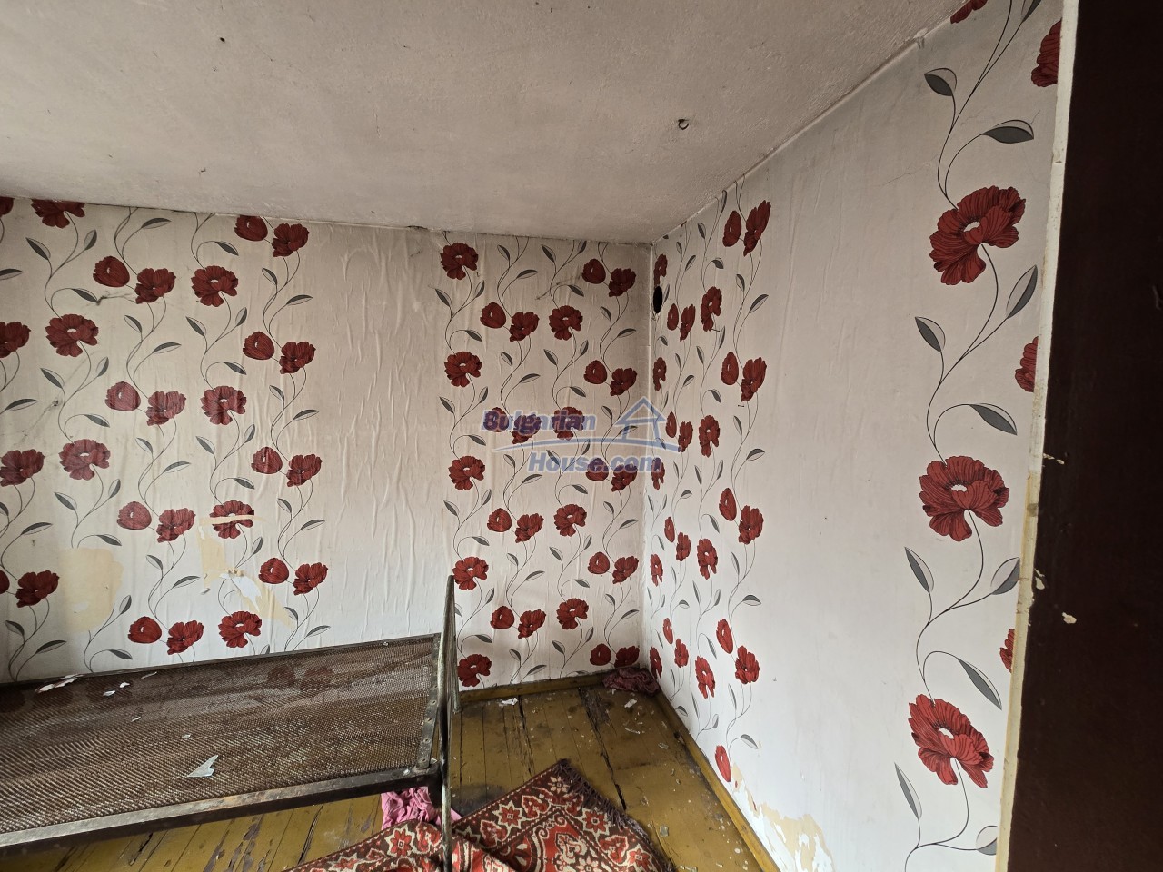 Foto 10 von 12 — Cheap Bulgarian House 5 km from a lake 40 km to Veliko Tarnovo