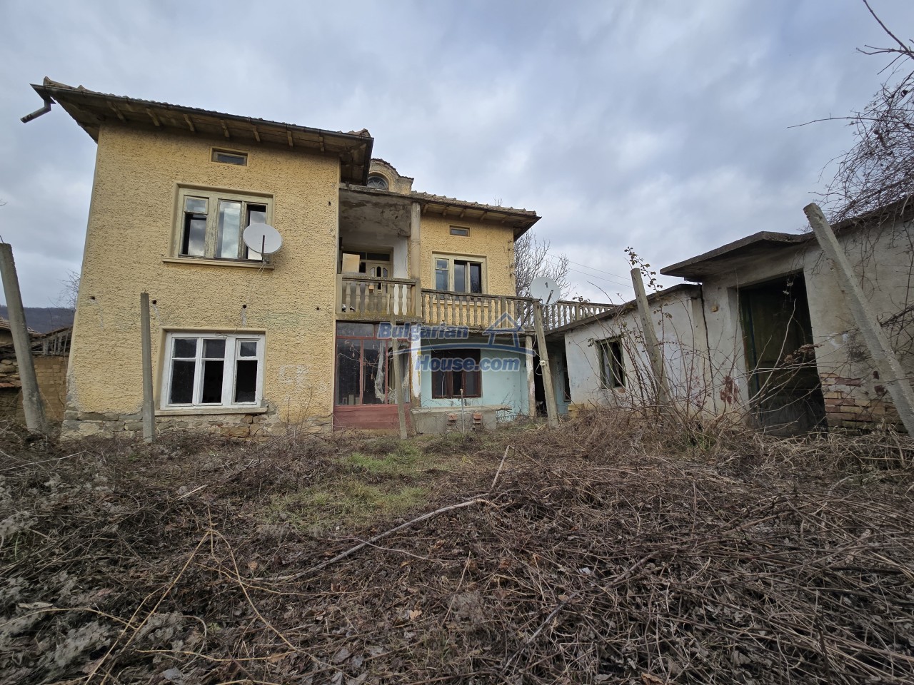 Foto 4 von 12 — Cheap Bulgarian House 5 km from a lake 40 km to Veliko Tarnovo