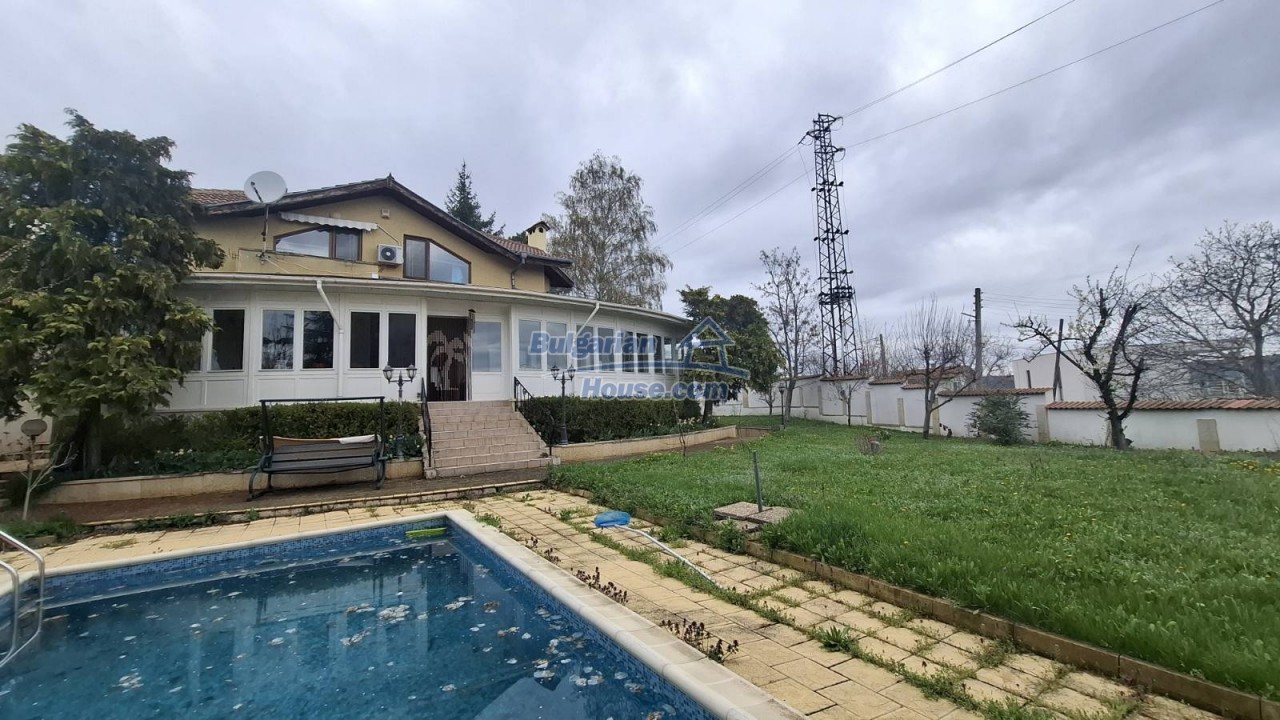 Foto 2 von 12 — Comfortable Villa Near the Coast with Garden and Pool