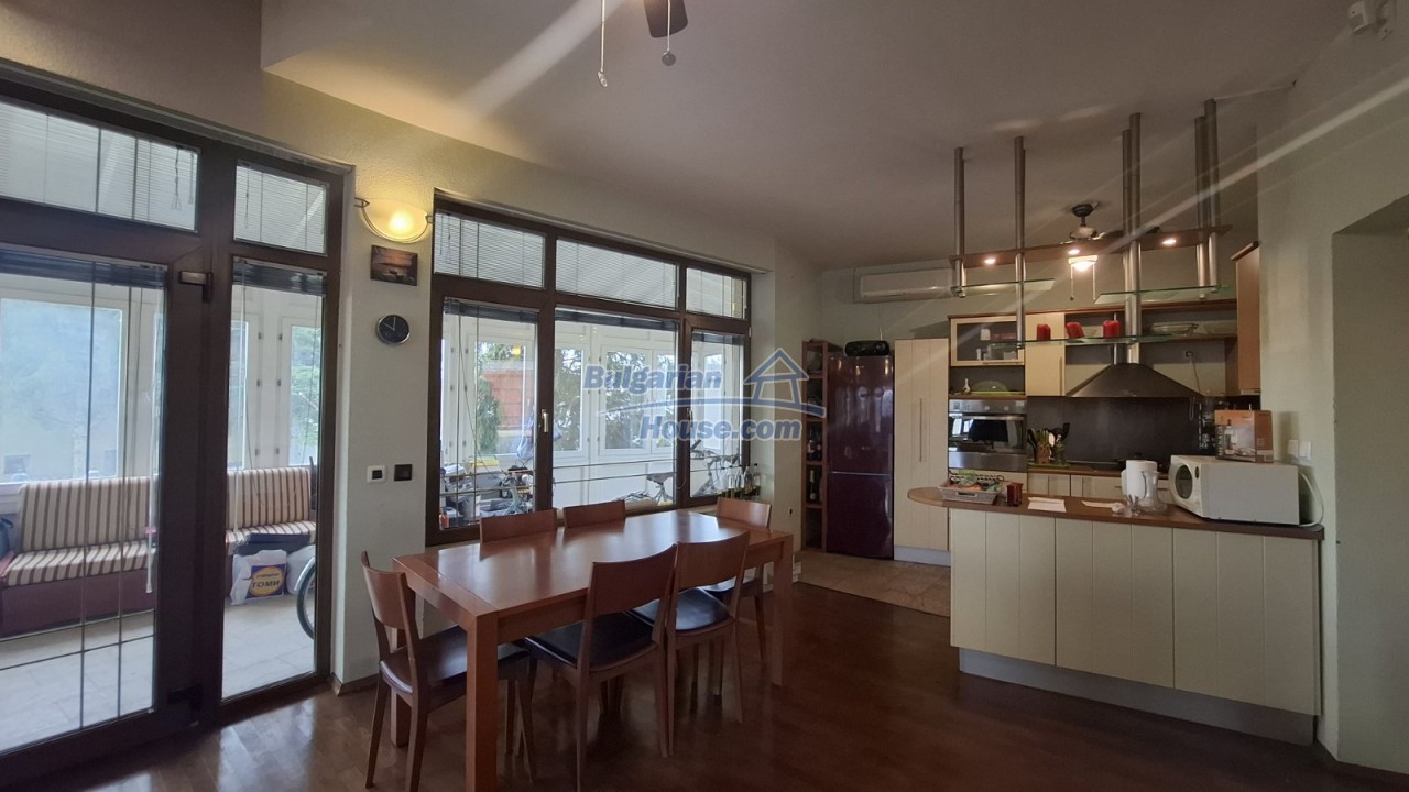 Foto 8 von 12 — Comfortable Villa Near the Coast with Garden and Pool