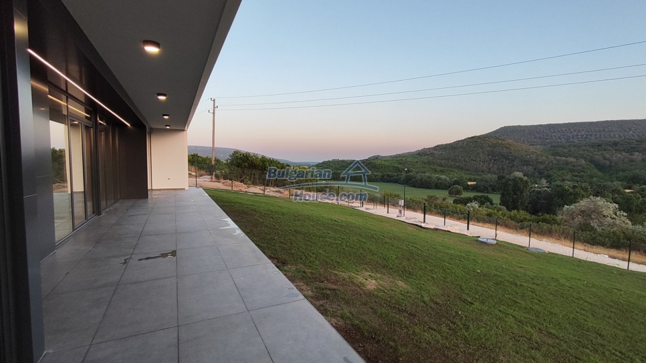 Foto 7 von 12 — Contemporary Residence Near Albena and Varna in Protected Area