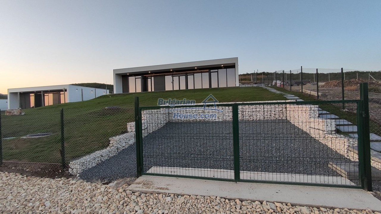 Foto 3 von 12 — Contemporary Residence Near Albena and Varna in Protected Area