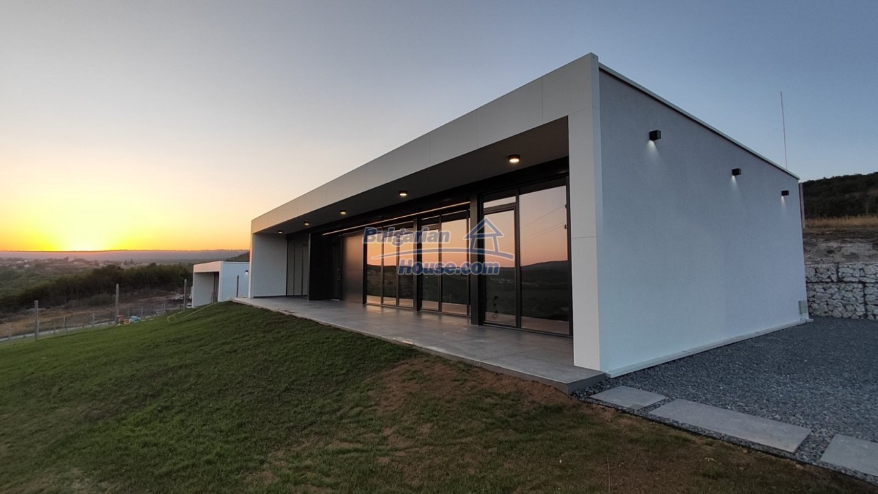 Foto 1 von 12 — Contemporary Residence Near Albena and Varna in Protected Area