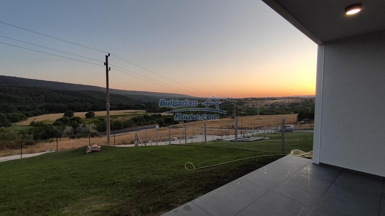 Foto 9 von 12 — Contemporary Residence Near Albena and Varna in Protected Area