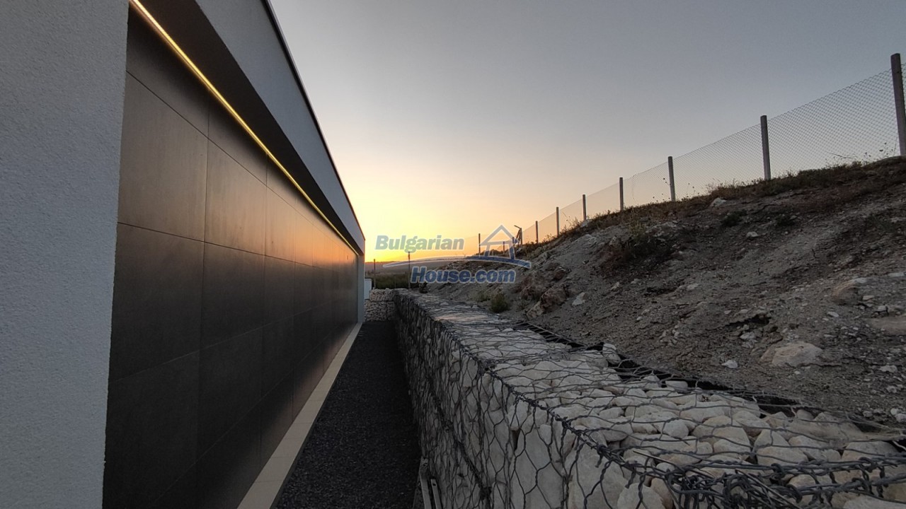 Foto 6 von 12 — Contemporary Residence Near Albena and Varna in Protected Area
