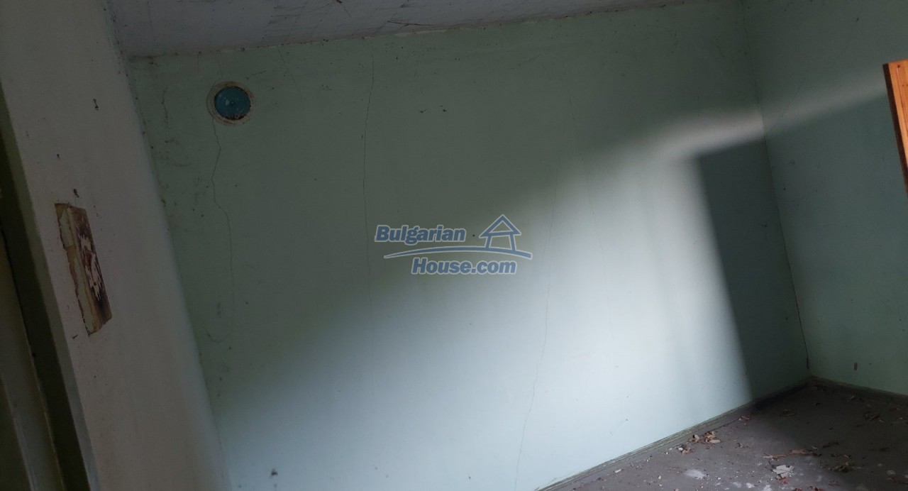 Foto 9 von 12 — Bulgarian House for renovation 14km away from Popovo