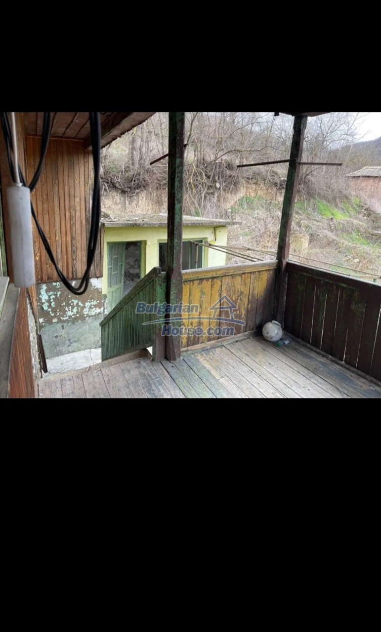 Foto 8 von 12 — Bulgarian House for renovation 14km away from Popovo