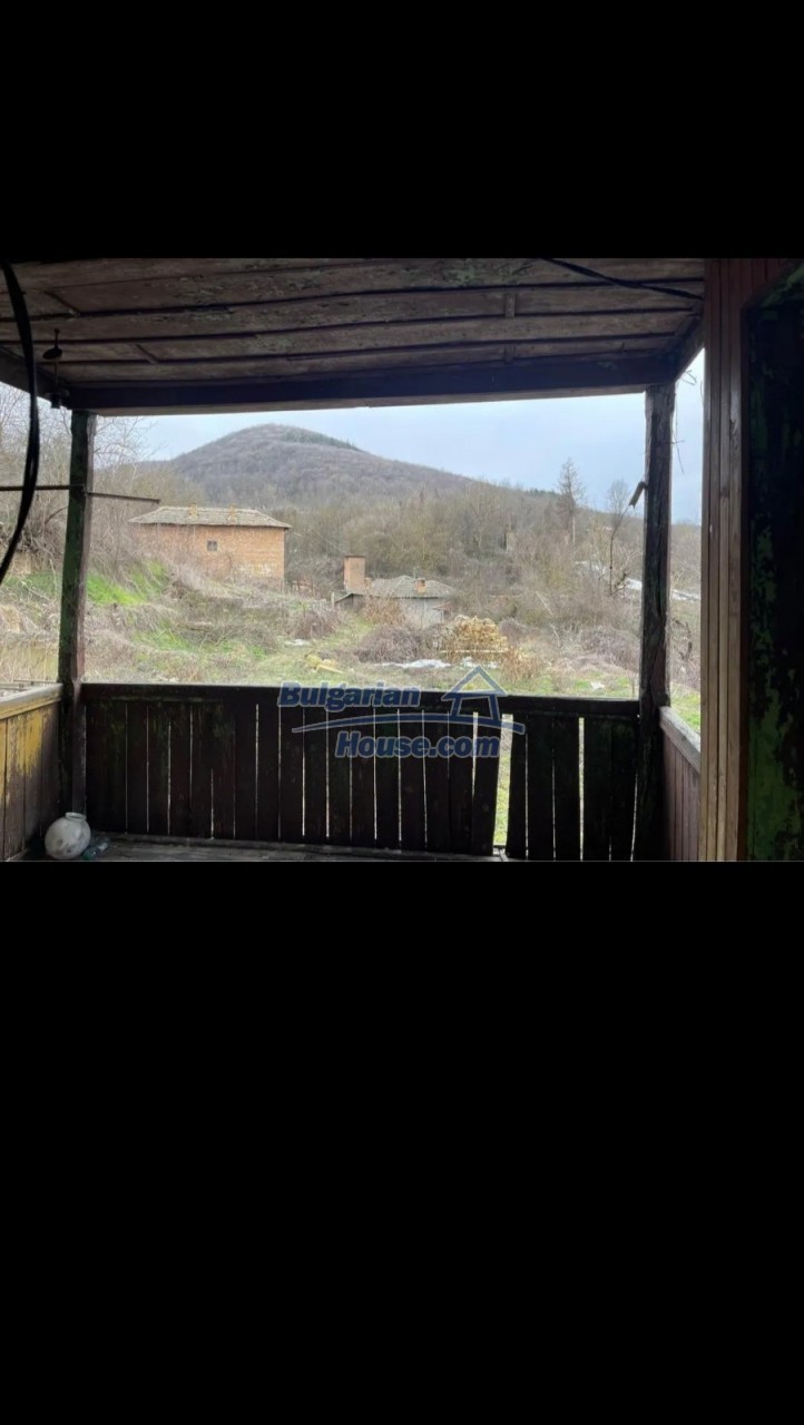 Foto 7 von 12 — Bulgarian House for renovation 14km away from Popovo