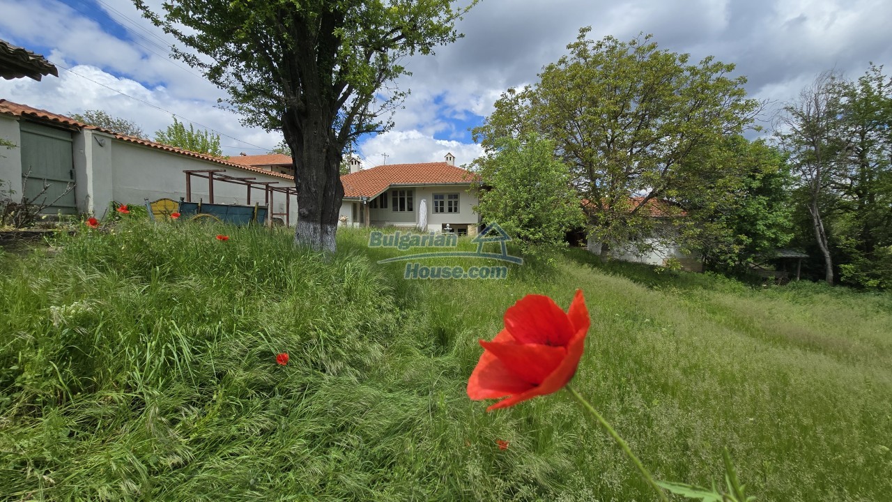 Foto 6 von 12 — Traditional Bulgarian house marvelous views big garden