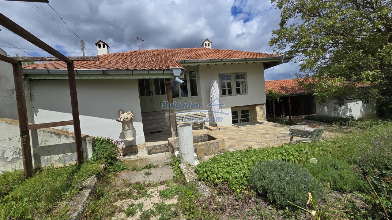 Foto 4 von 12 — Traditional Bulgarian house marvelous views big garden