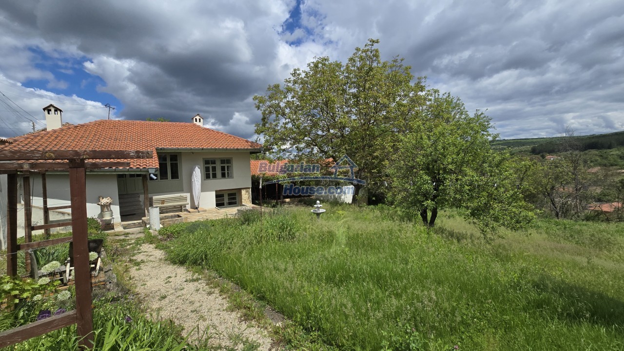 Foto 5 von 12 — Traditional Bulgarian house marvelous views big garden