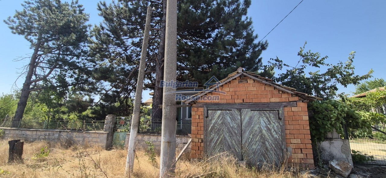 Foto 6 von 12 — Cheap Bulgarian property for renovation 28 km from the sea
