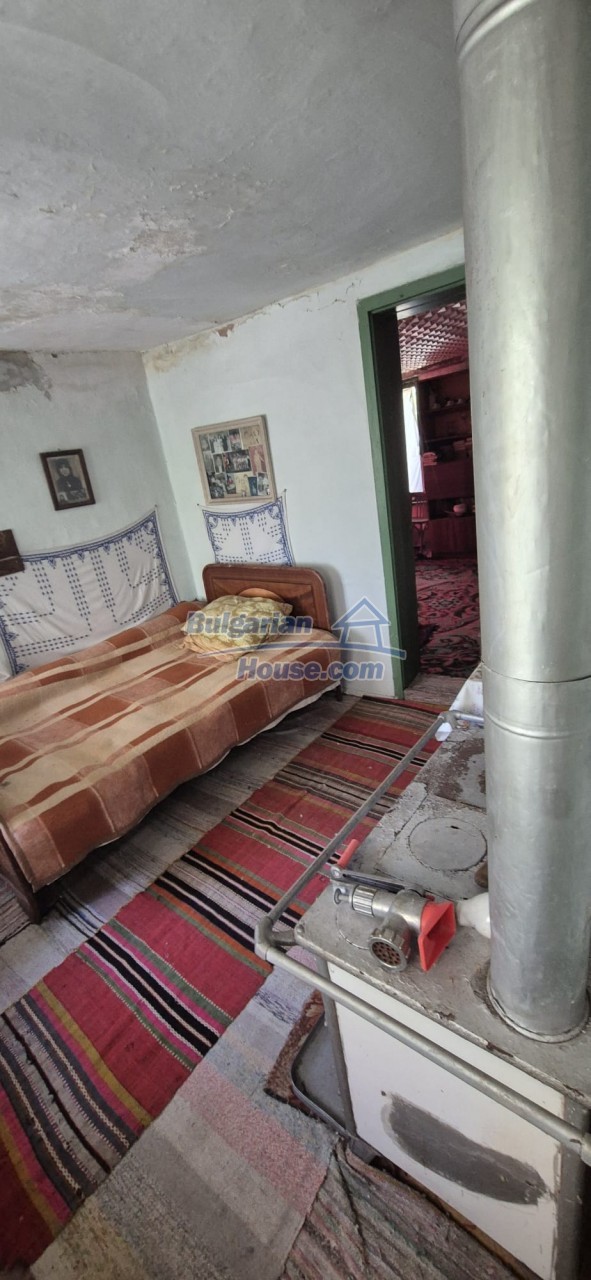 Foto 10 von 12 — Cheap Bulgarian property for renovation 28 km from the sea