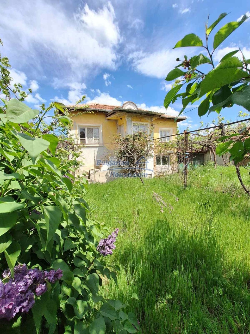 Foto 3 von 10 — House for sale 30 km from Stara Zagora close to two dam lakes